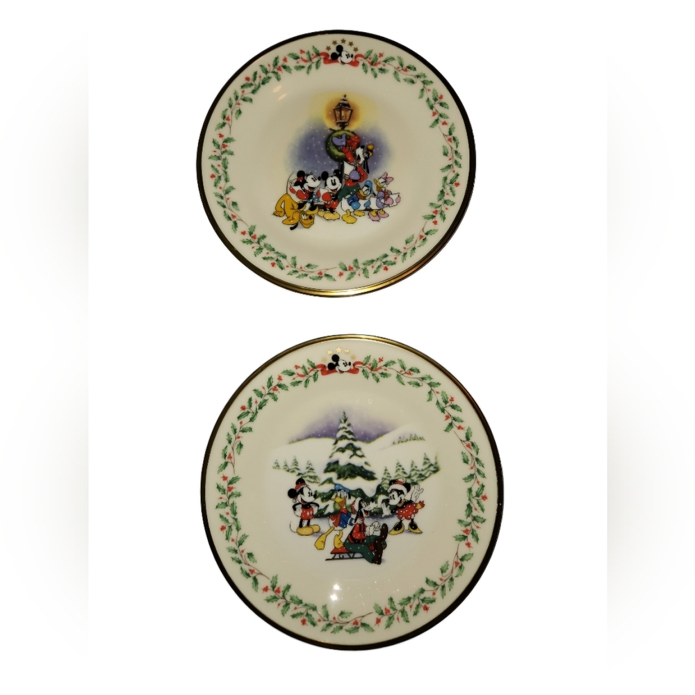 NEW 2pcs Lenox Holiday Disney Mickey Mouse Christmas Disney 2pc salad pl…